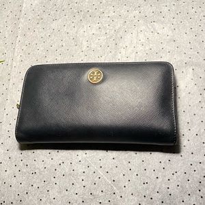 Authentic Tory Burch Black Leather Wallet